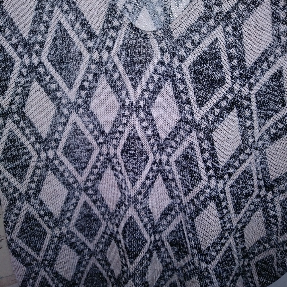 Blouse - Picture 2 of 3